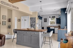 Photo 61- click for photo gallery